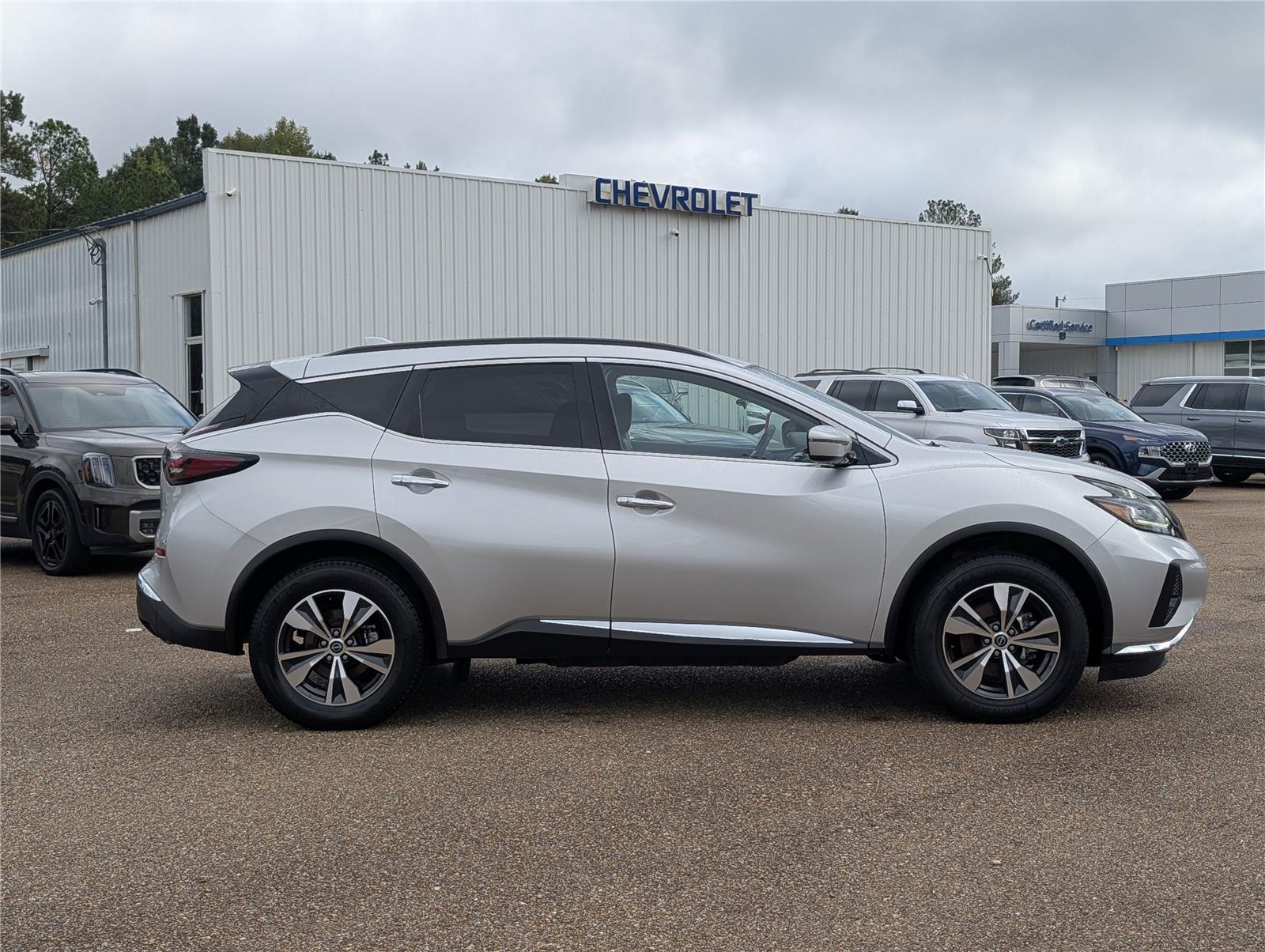 2023 Nissan Murano SV photo 6
