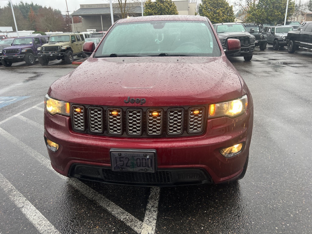 2018 Jeep Grand Cherokee Altitude photo 2