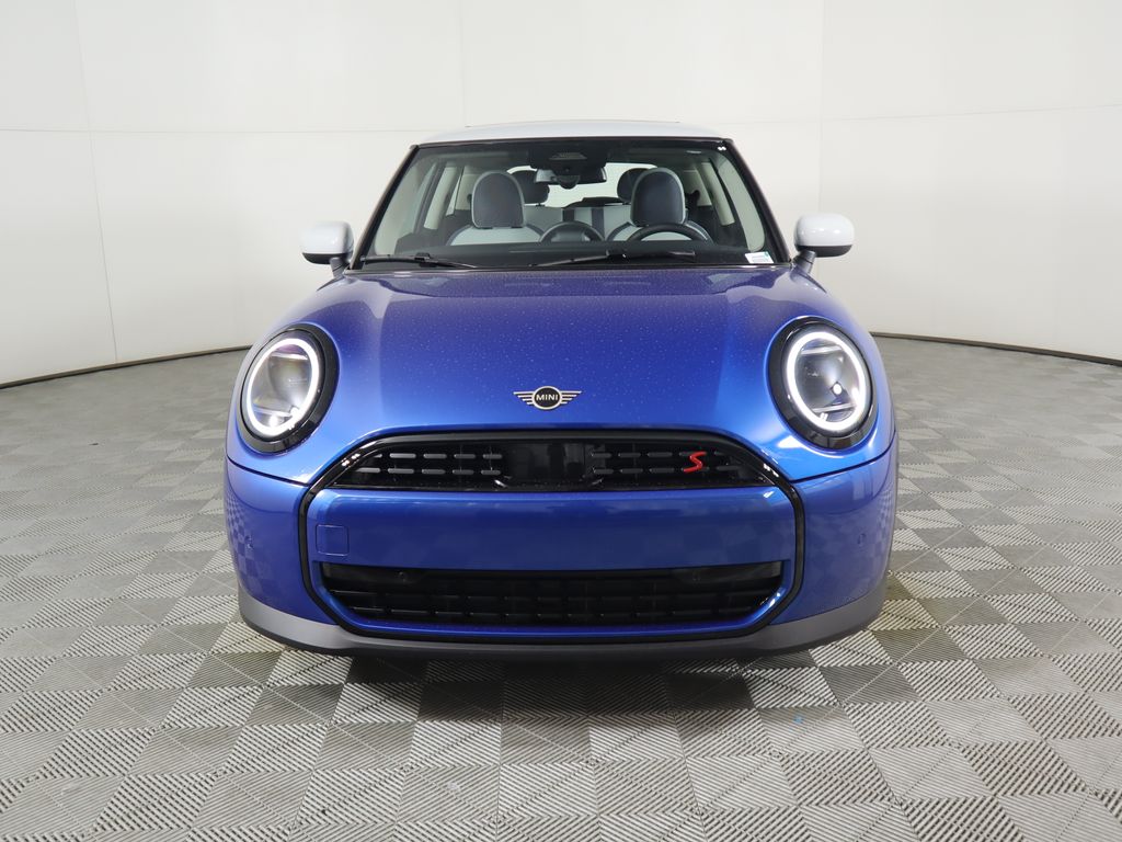 2025 Mini Cooper 2 Door Hardtop Signature photo 2