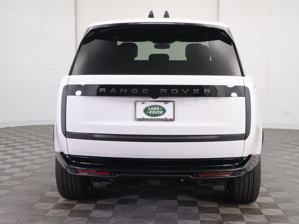 2025 Land Rover Range Rover SE photo 3