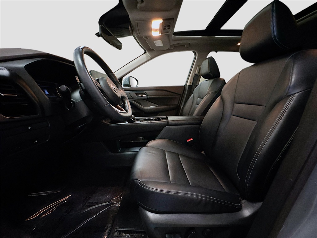 2023 Nissan Rogue SL photo 4