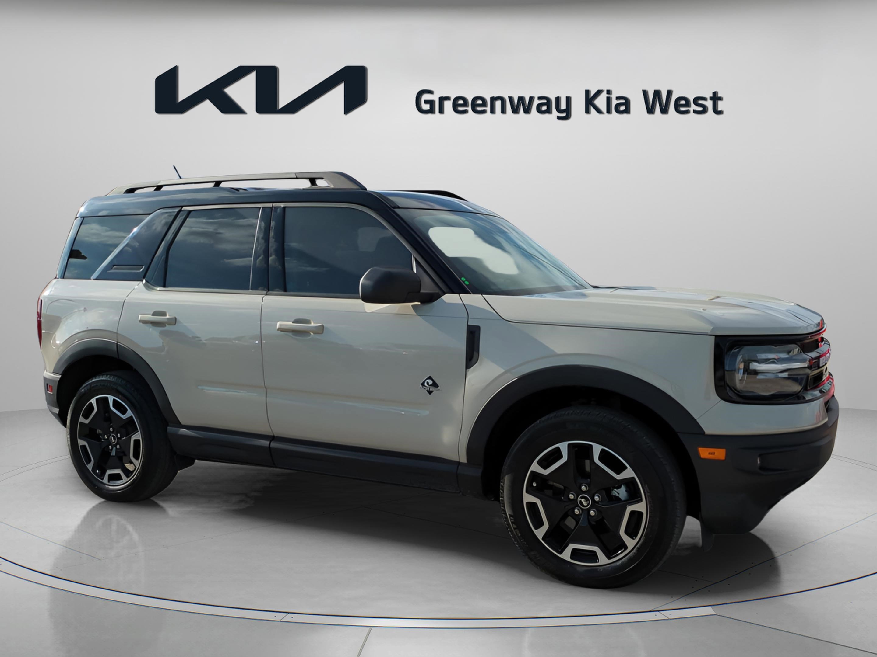 2024 Ford Bronco Sport Outer Banks's photo