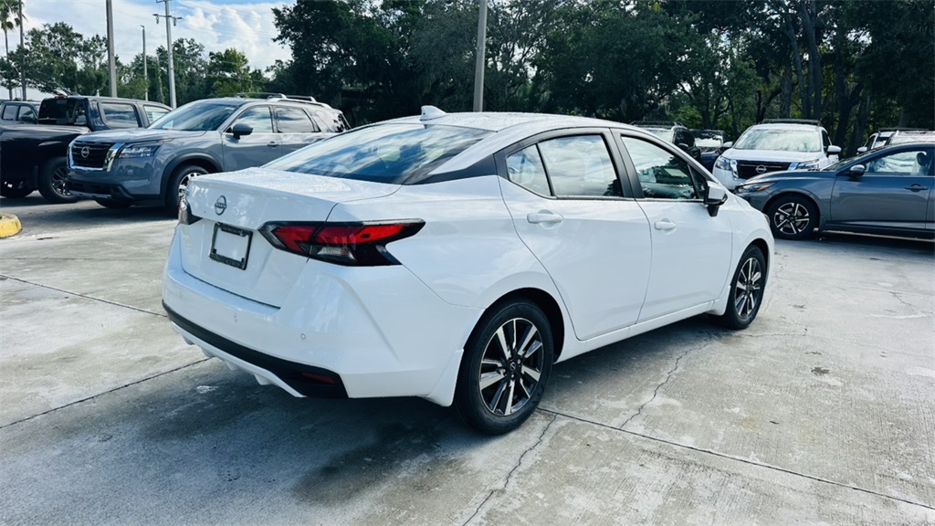 2025 Nissan Versa SV photo 7