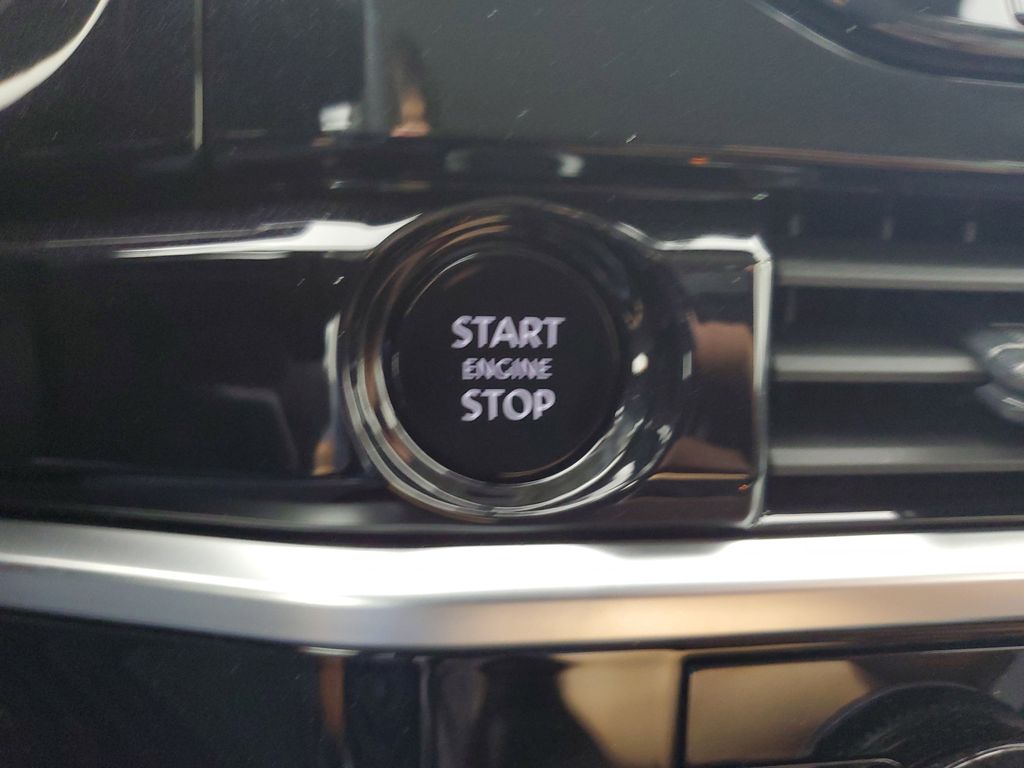 2025 Nissan Pathfinder SL photo 19