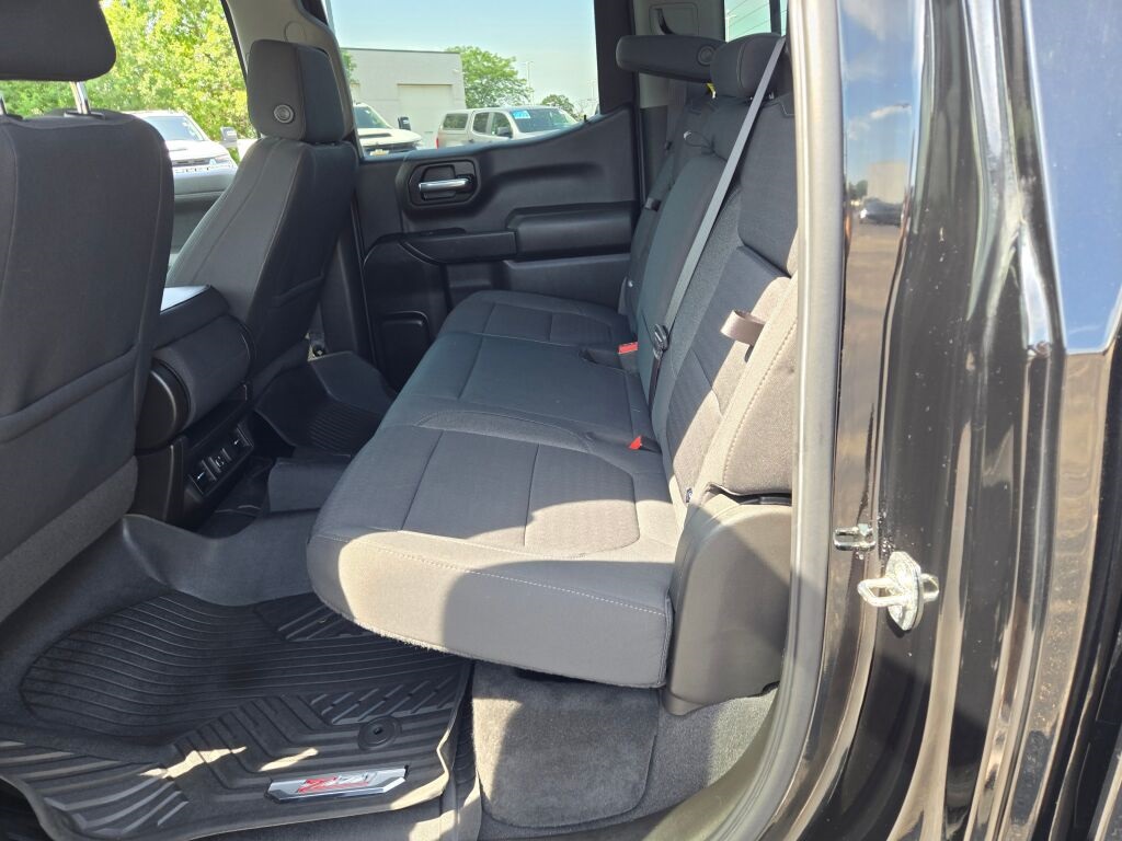 2022 Chevrolet Silverado 1500 LT photo 14