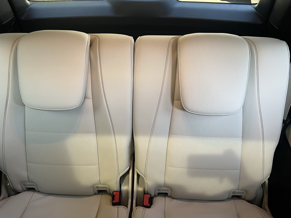 2024 Mercedes Benz GLS 450 4MATIC photo 12