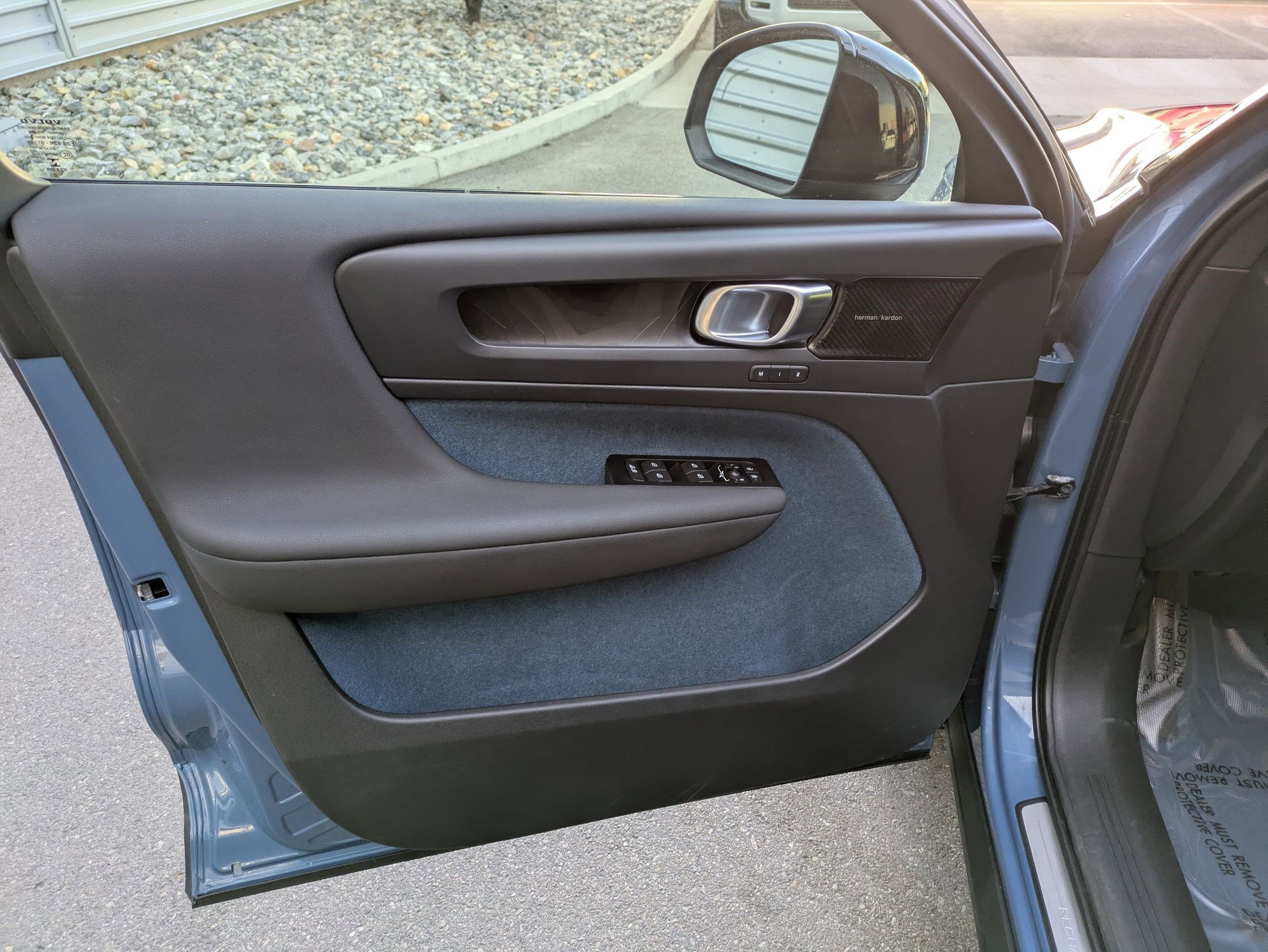 2022 Volvo C40 Recharge Ultimate photo 11