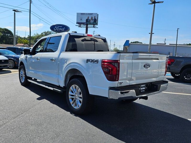 2025 Ford F-150 Lariat photo 8