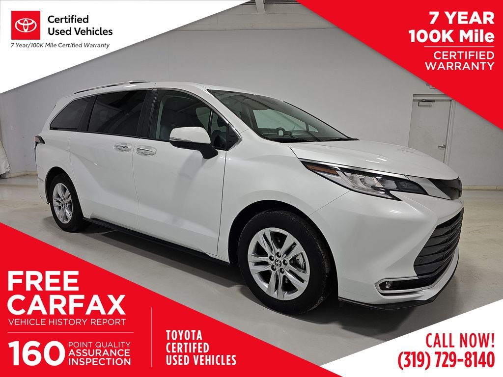 2022 Toyota Sienna Limited's photo