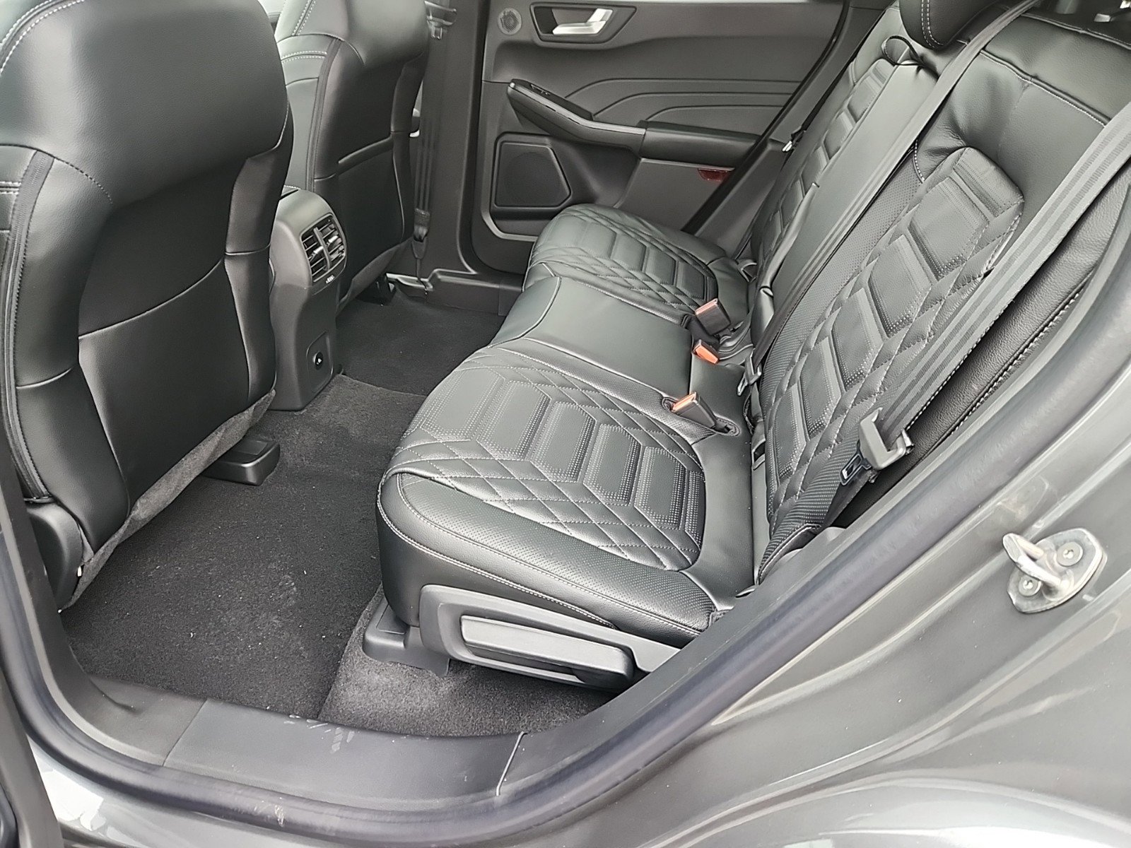 2024 Ford Escape Plug-In Hybrid Premium photo 10