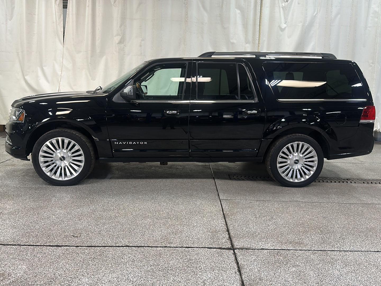 Used 2016 Lincoln Navigator Select with VIN 5LMJJ3JT0GEL11655 for sale in Waconia, Minnesota
