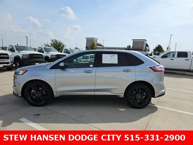 2022 Ford Edge ST's photo