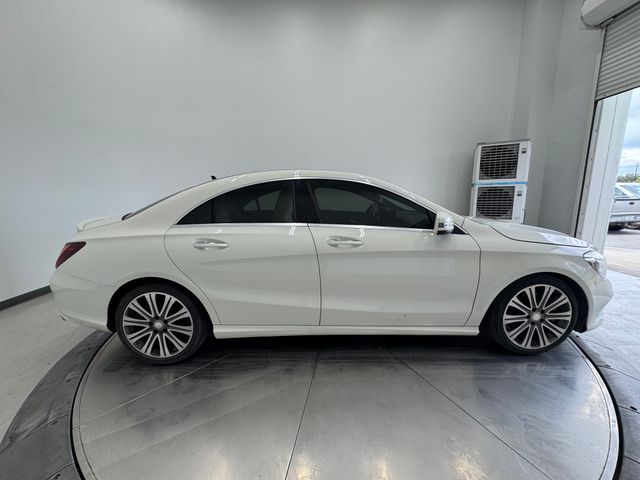 2017 Mercedes Benz CLA 250 photo 13
