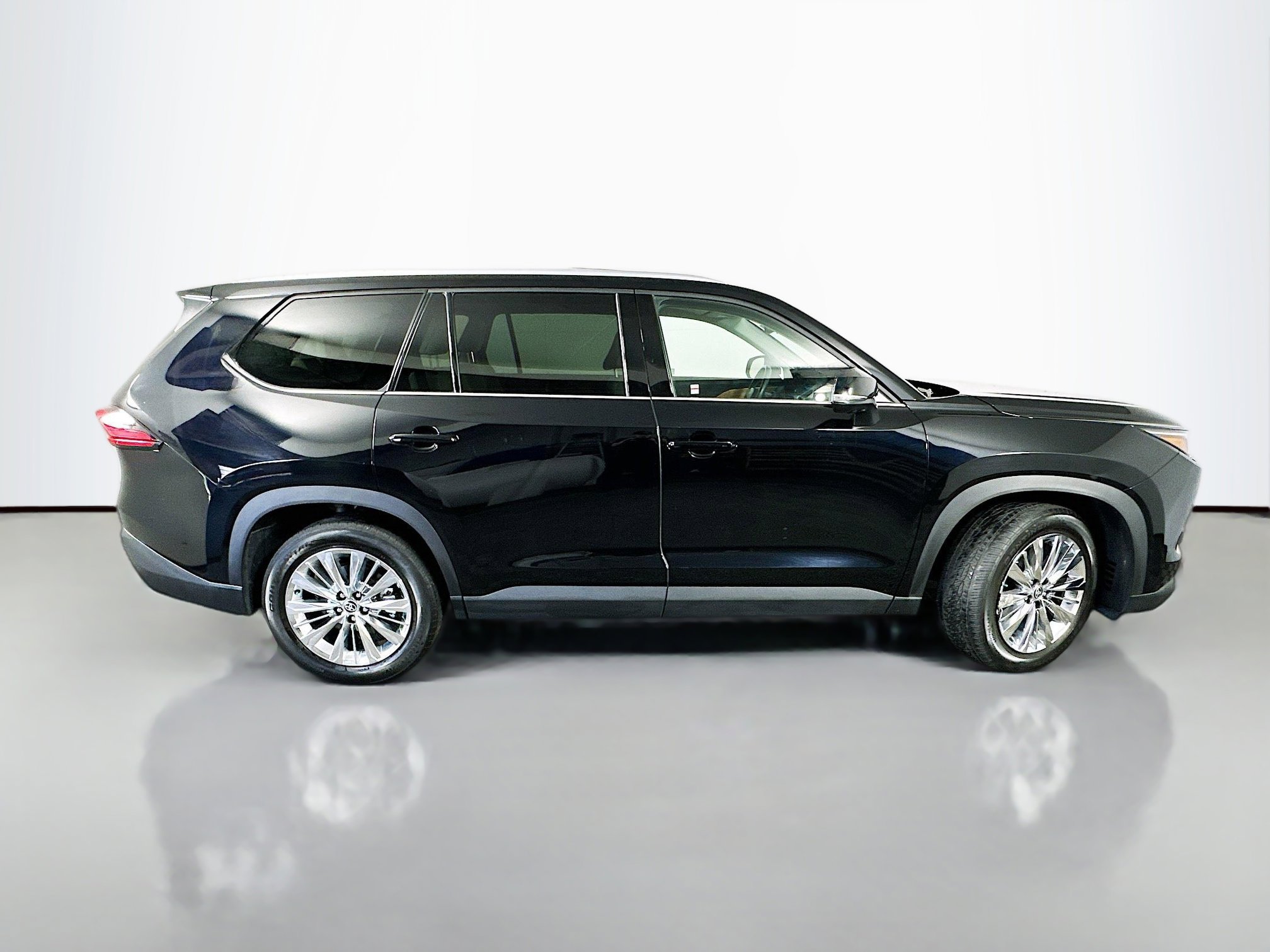 2024 Toyota Grand Highlander Platinum photo 7