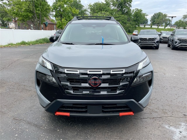 2025 Nissan Rogue SV photo 10