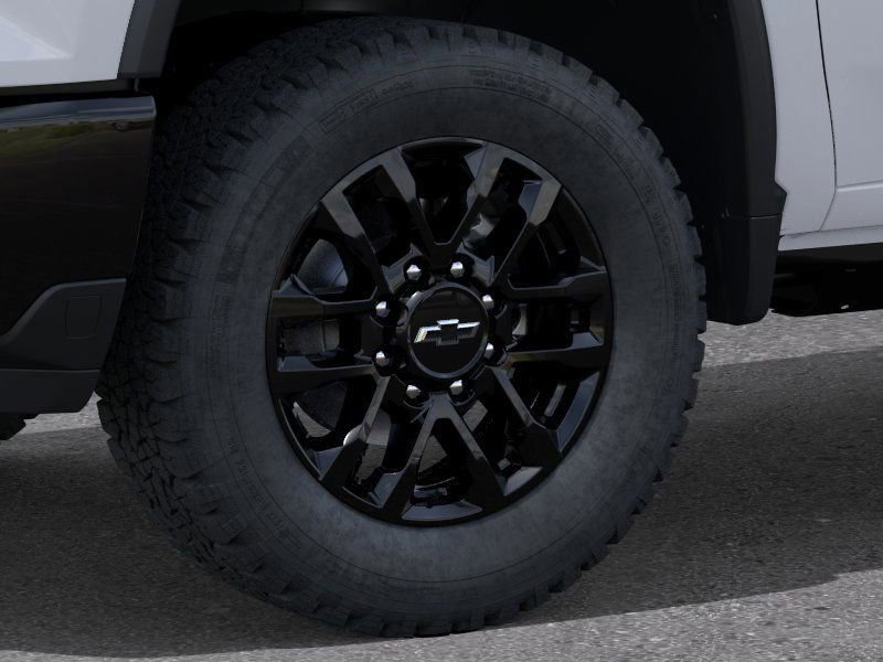 2025 Chevrolet Silverado 2500HD Custom photo 9