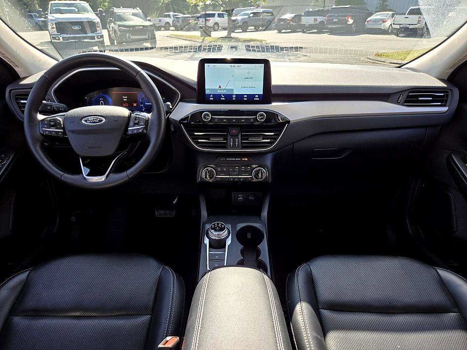 2022 Ford Escape SEL photo 10