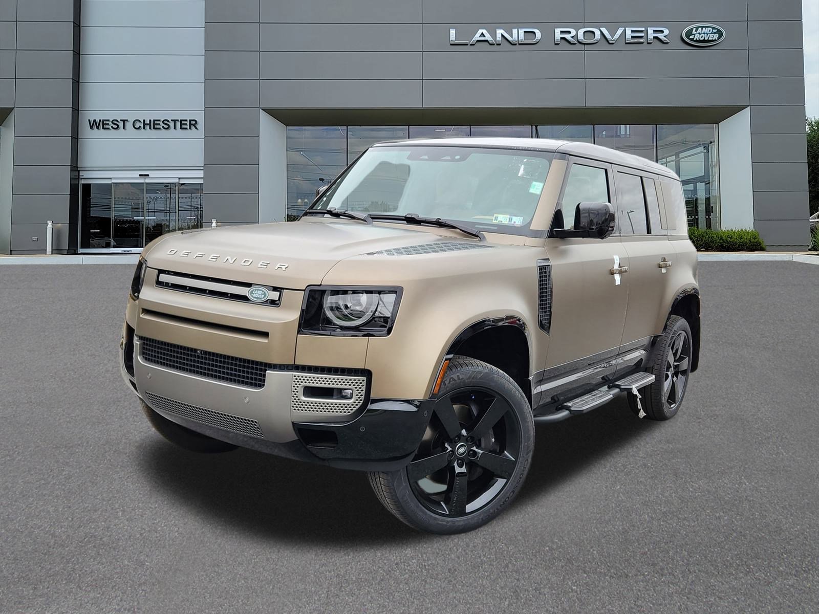 2025 Land Rover Defender X-Dynamic SE's photo