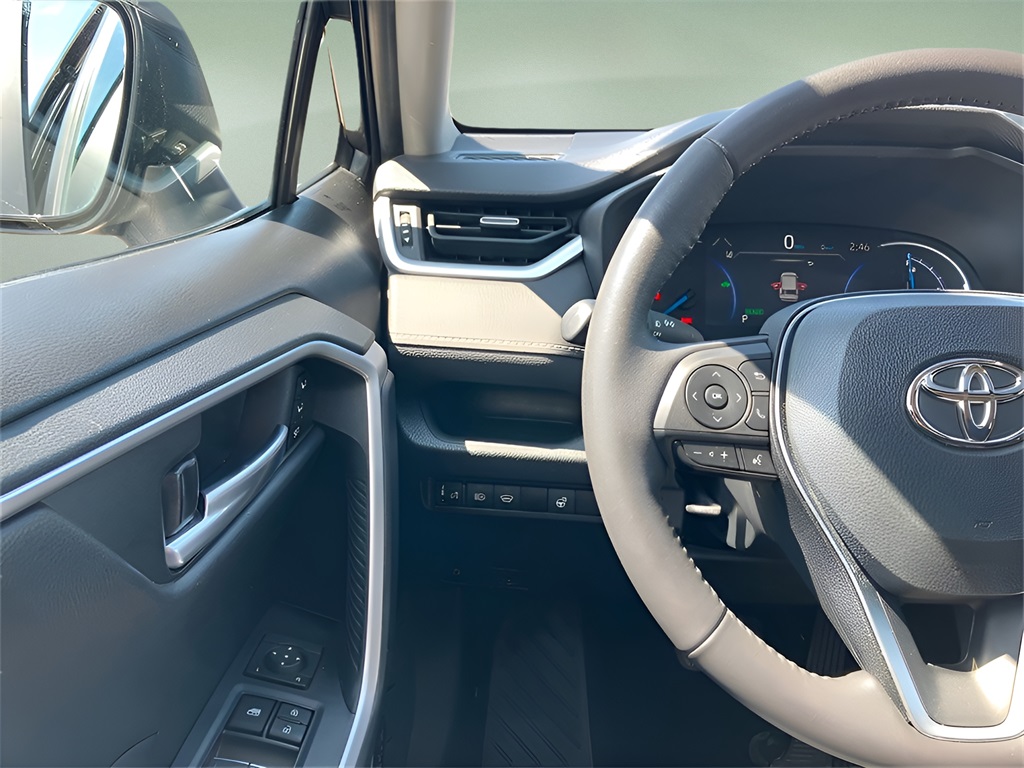 2023 Toyota RAV4 Hybrid XLE Premium photo 12