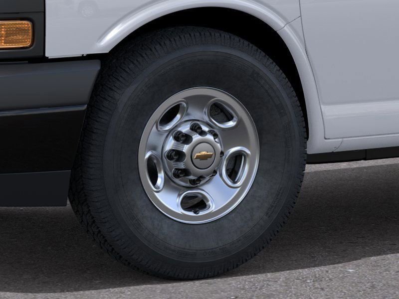 2025 Chevrolet Express Cargo 2500 photo 9