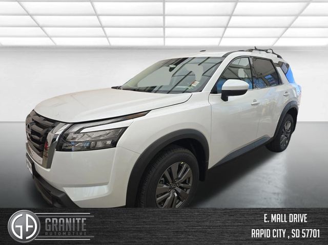 2025 Nissan Pathfinder SV's photo