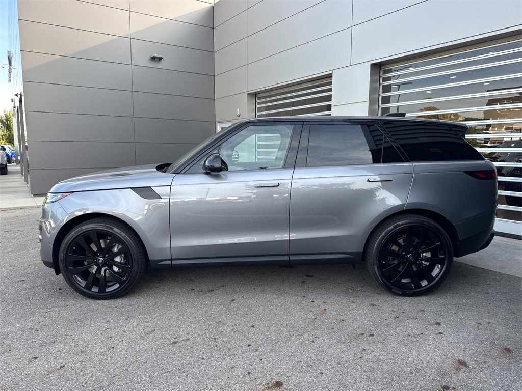 2025 Land Rover Range Rover Sport SE photo 4
