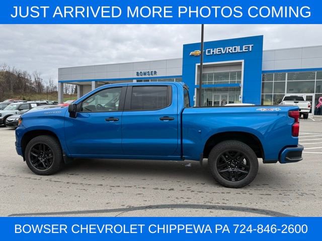 2023 Chevrolet Silverado 1500 Custom photo 4