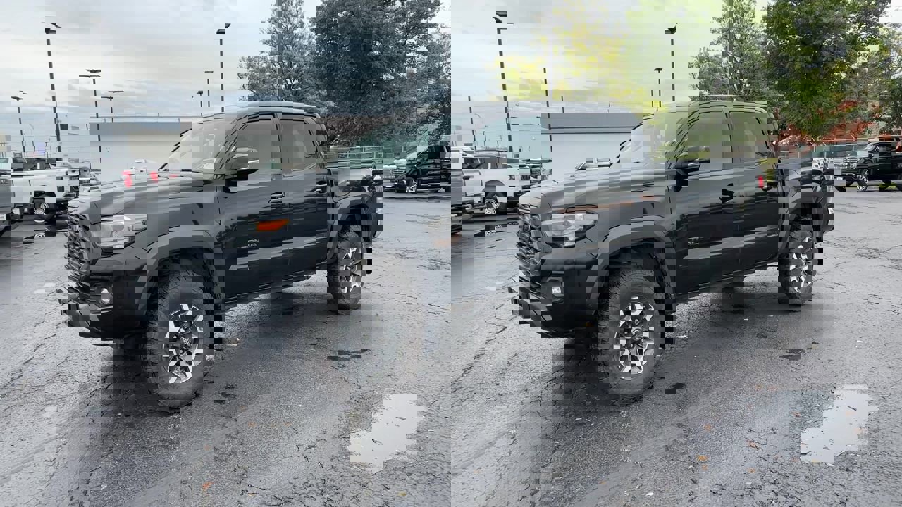 2020 Toyota Tacoma SR5 photo 3