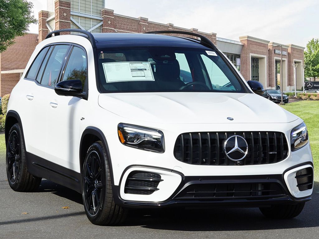 2026 Mercedes Benz GLB AMG 35 photo 3