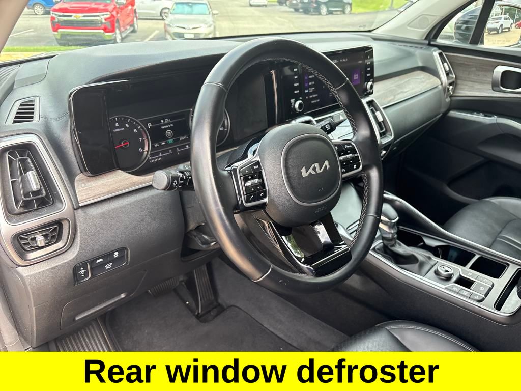 2022 Kia Sorento EX photo 11