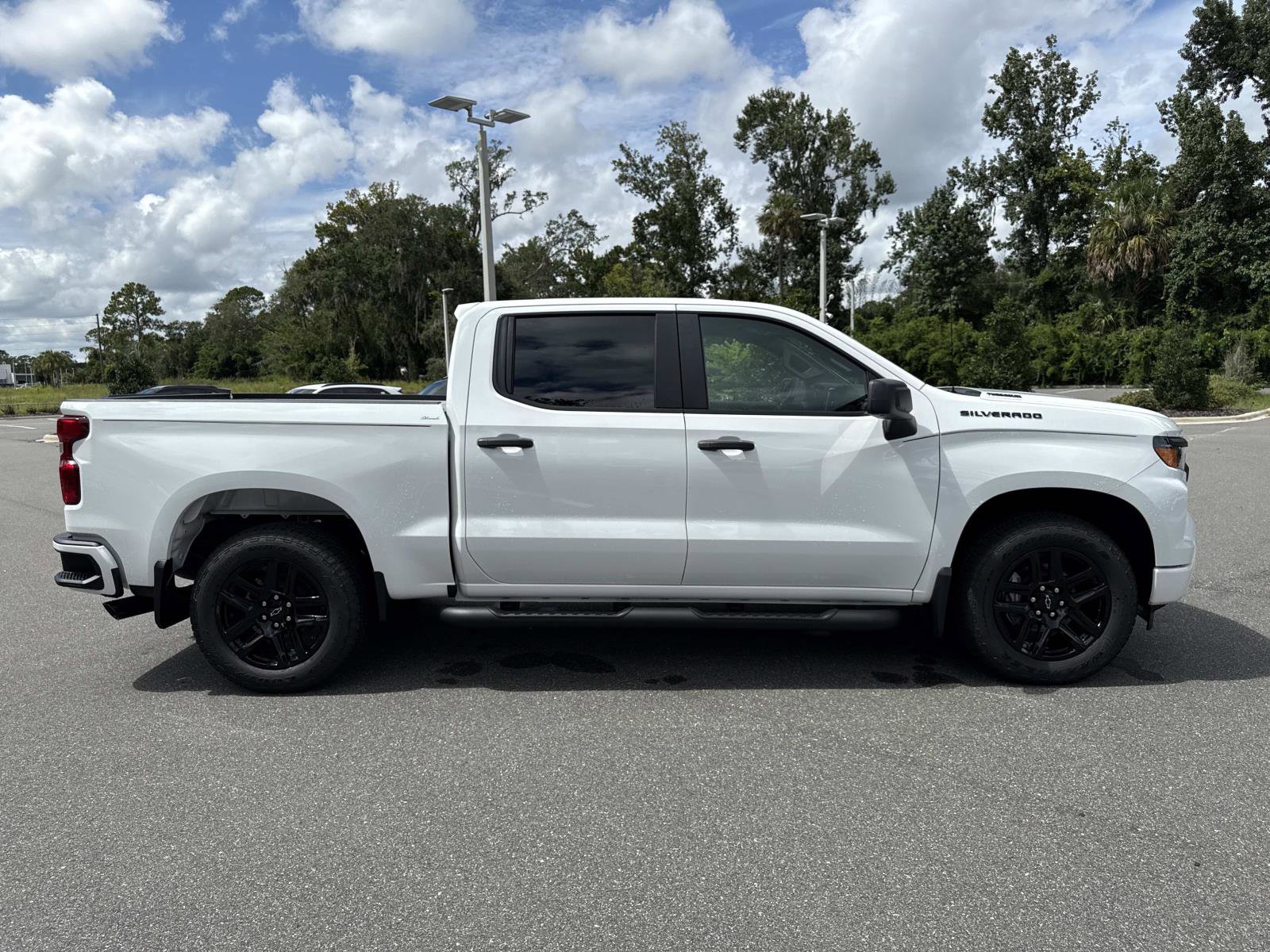 2026 Chevrolet Silverado 1500 Custom photo 2