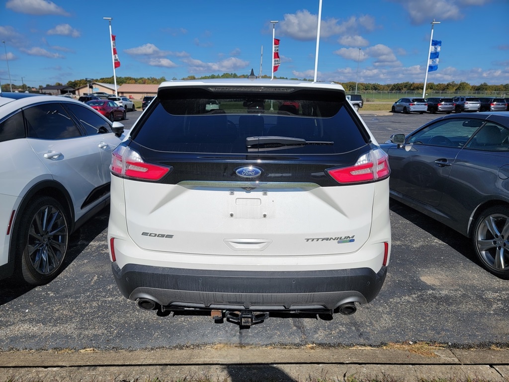 2020 Ford Edge Titanium photo 3