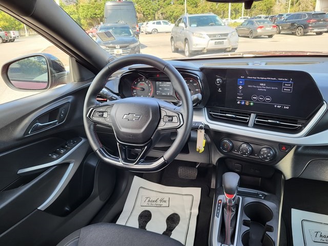 2025 Chevrolet Trax photo 15