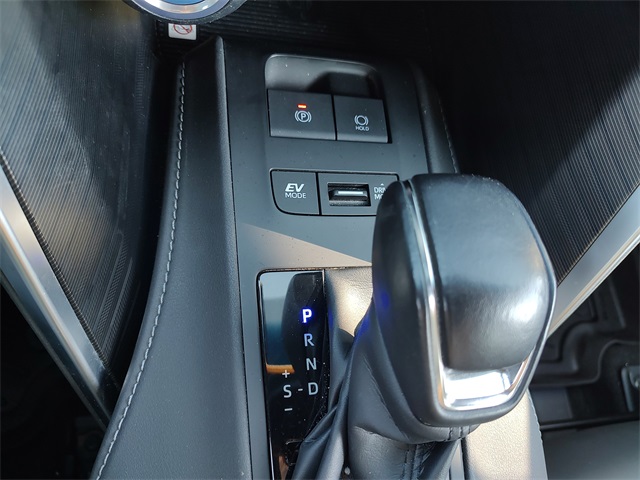 2022 Toyota Venza XLE photo 23