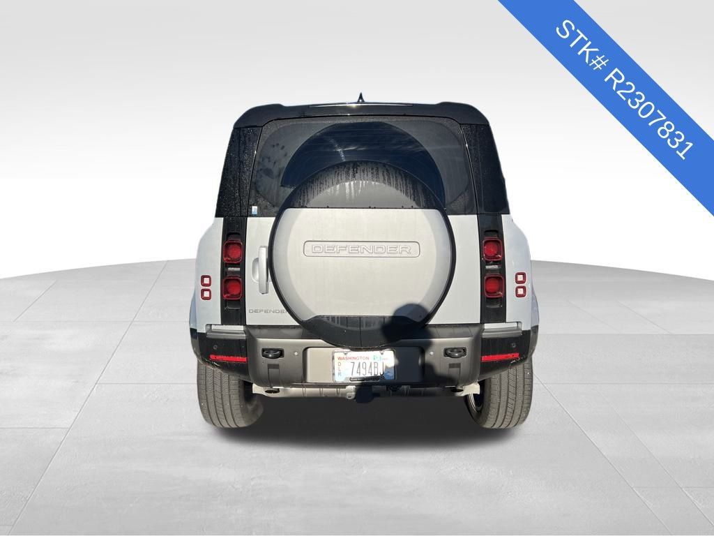 2024 Land Rover Defender X-Dynamic SE photo 4