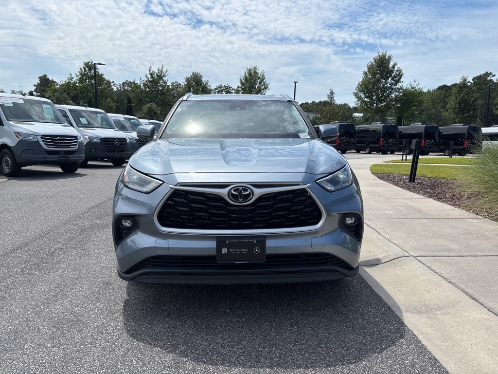 2021 Toyota Highlander XLE photo 7