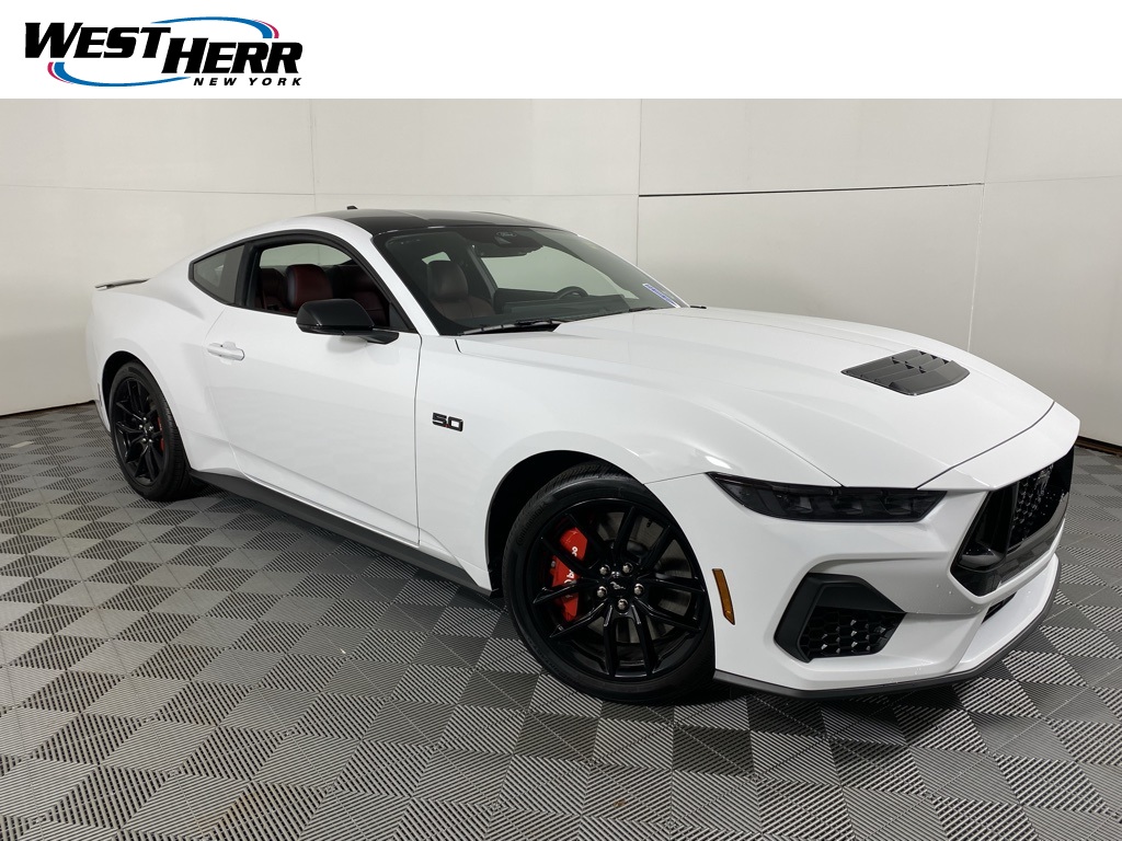 2025 Ford Mustang GT Premium's photo