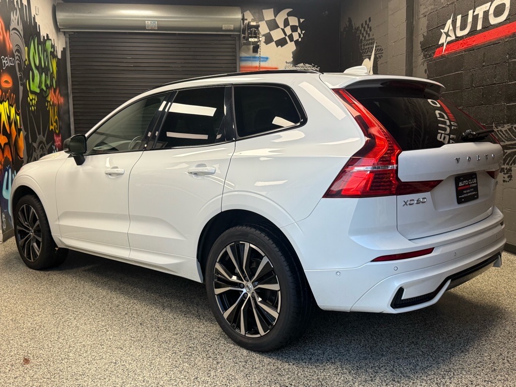 2024 Volvo XC60 B5 Plus photo 4