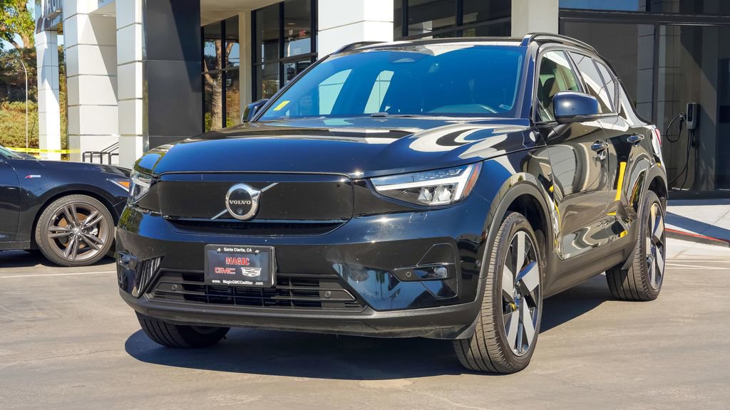 2023 Volvo XC40 Recharge Ultimate photo 2