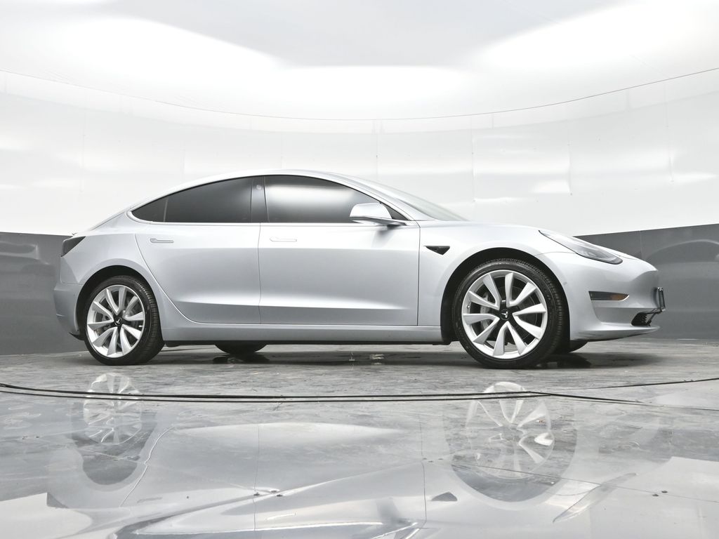 2018 Tesla Model 3 Long Range photo 22