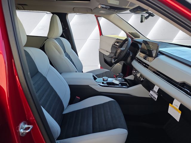 2025 Mitsubishi Outlander SE photo 12