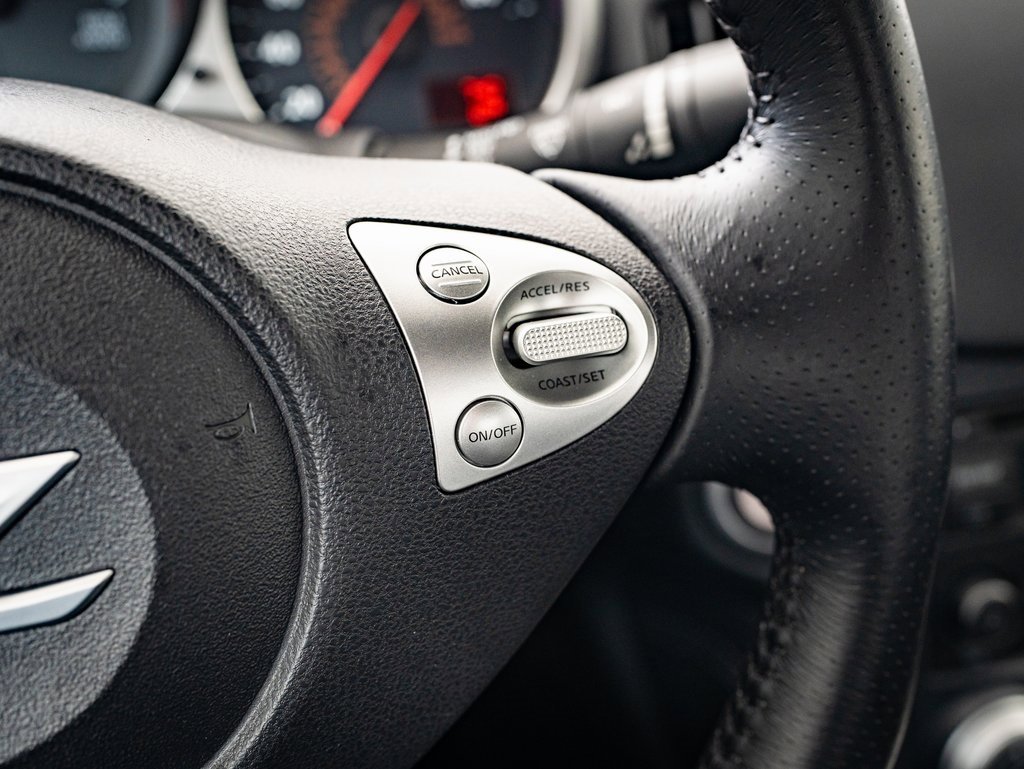 2017 Nissan 370Z Sport photo 23