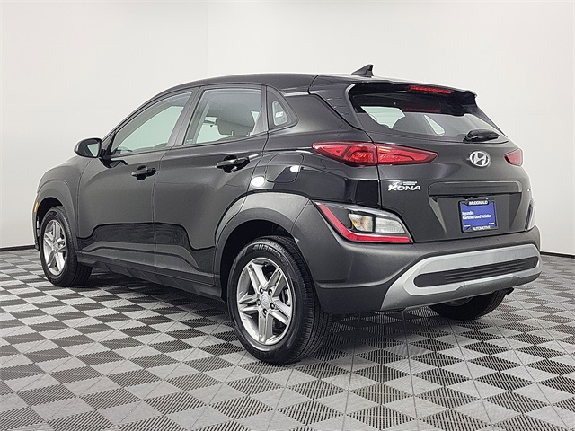 2023 Hyundai Kona SE photo 3