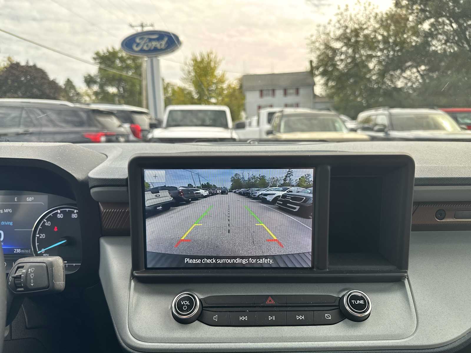 2023 Ford Maverick Lariat photo 30