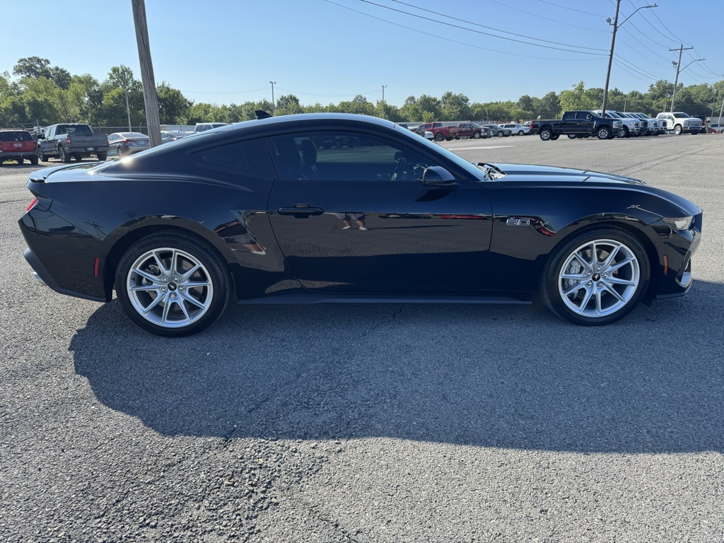 2025 Ford Mustang GT Premium photo 4