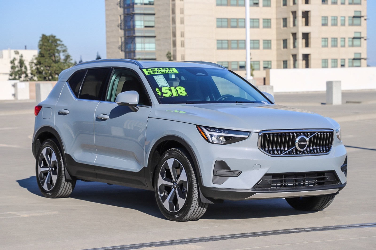 2025 Volvo XC40 Core photo 3