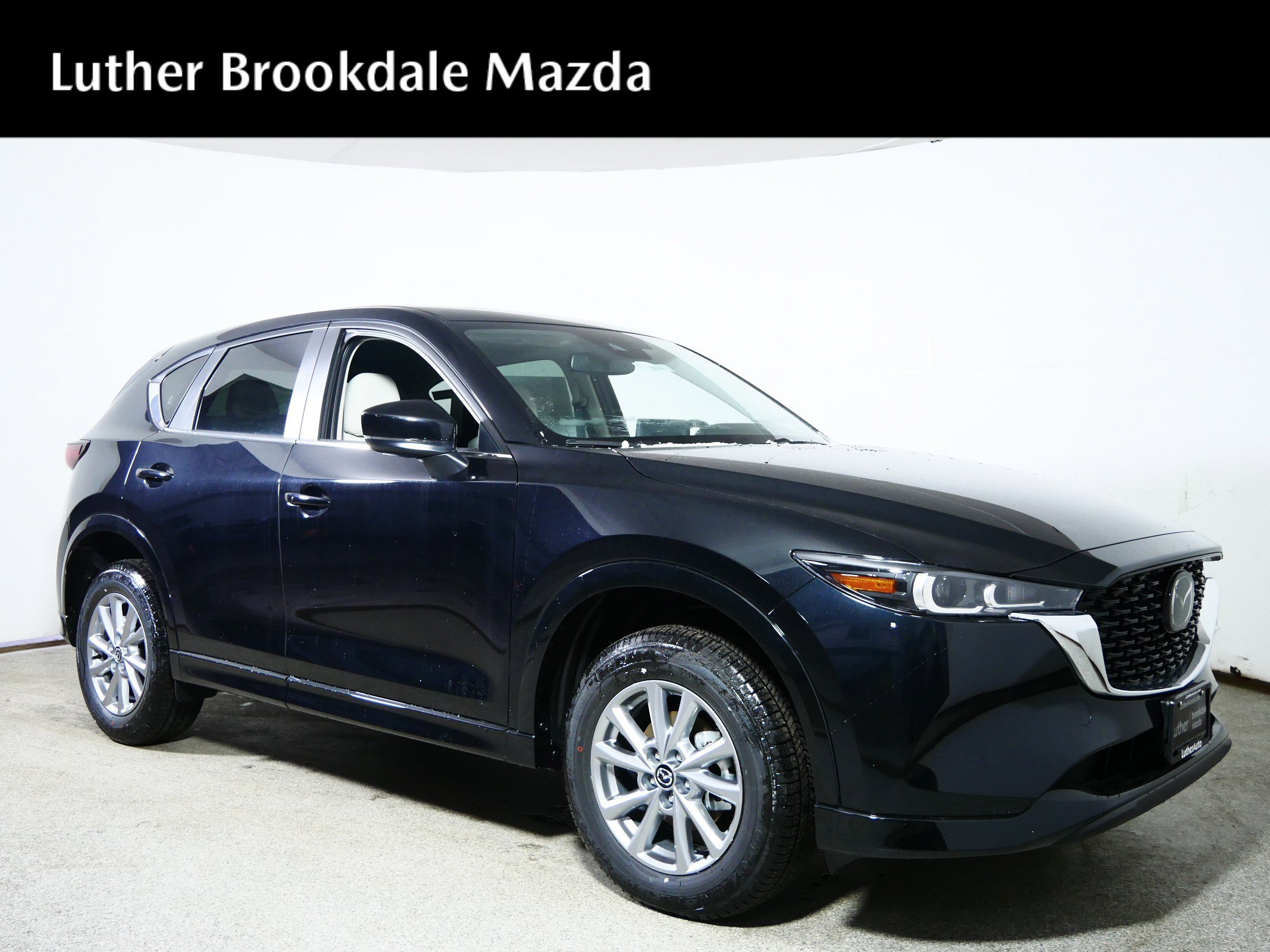 2025 Mazda CX-5 Preferred's photo