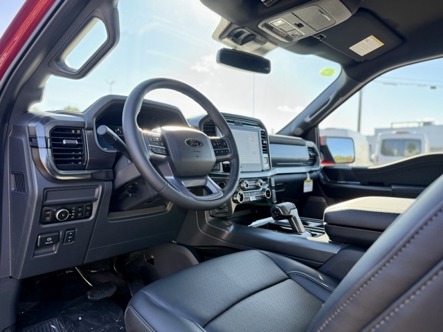 2025 Ford F-150 Lariat photo 15