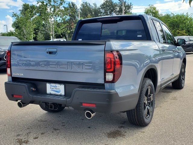 2025 Honda Ridgeline Black Edition photo 2