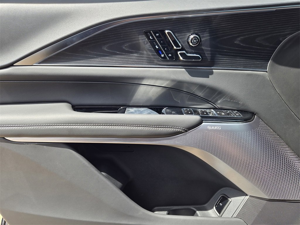 2025 Cadillac Lyriq Sport photo 21